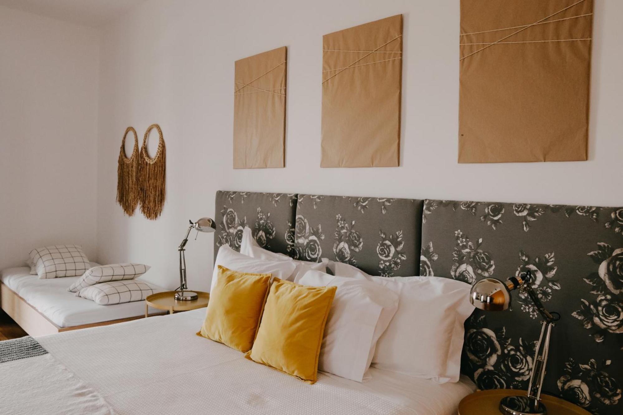 CAMBEIROS - Guest House Alenquer Extérieur photo